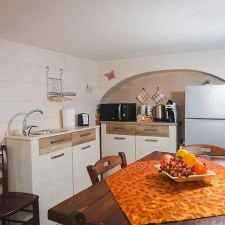 Country house La Casetta Antica Noci